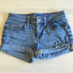 vineyard vines jean shorts, size 00